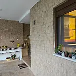 Villa Garden's House Pozar In