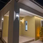 Garden's House Pozar In