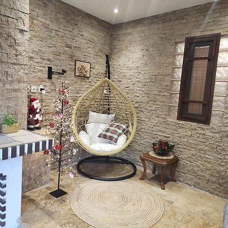 Garden's House Pozar In Villa