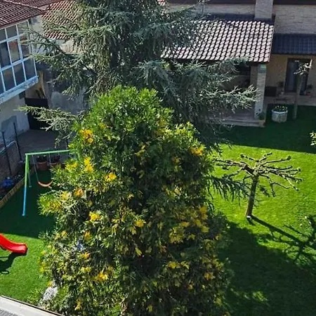 Villa Garden's House Pozar In *