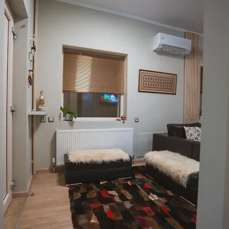 Garden's House Pozar In *