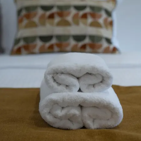 فيلة Garden's House Pozar In *