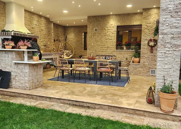 Garden's House Pozar In Βίλα *