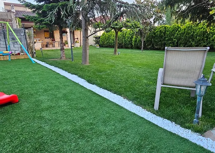 Βίλα Garden's House Pozar In *