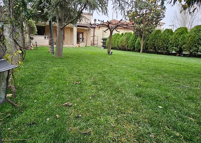 Βίλα Garden's House Pozar In